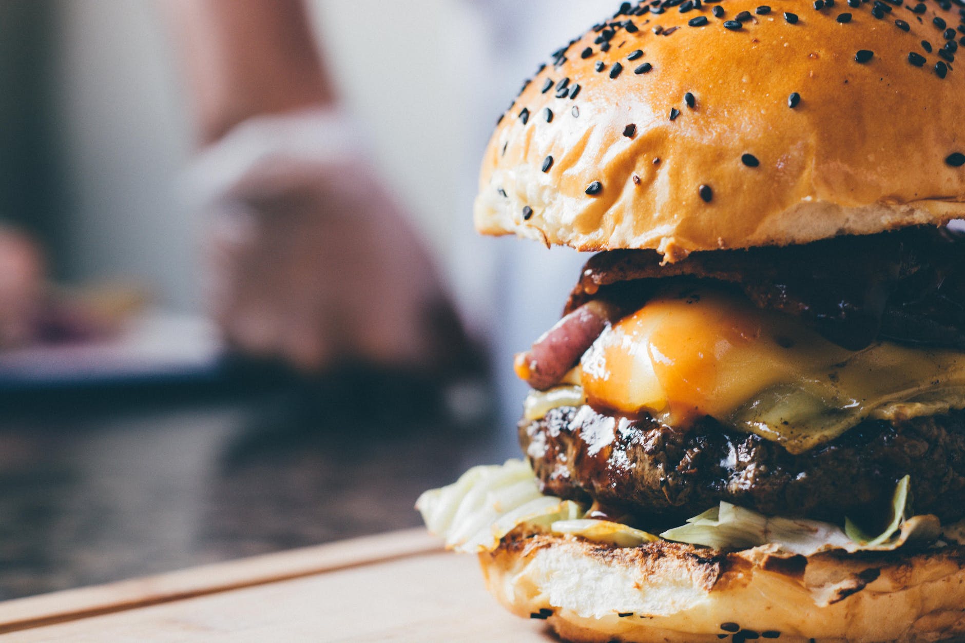 hamburger with cheese